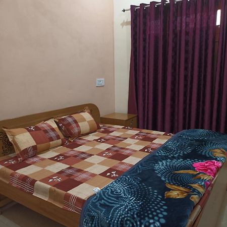 Anant Paying Guest House Ayodhya Экстерьер фото
