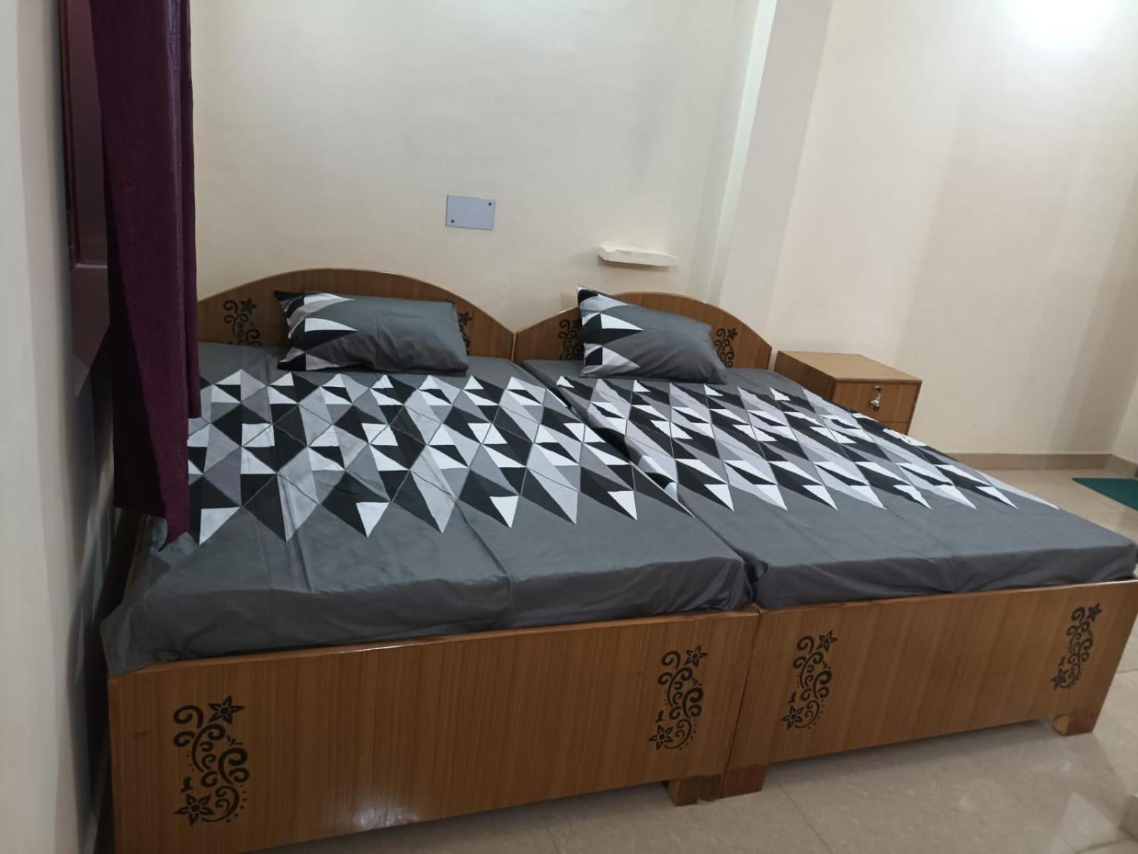 Anant Paying Guest House Ayodhya Экстерьер фото